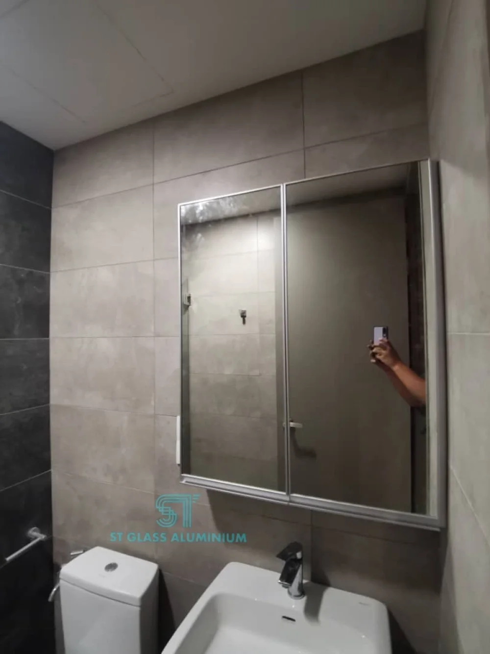 3G Toilet Mirror Cabinet