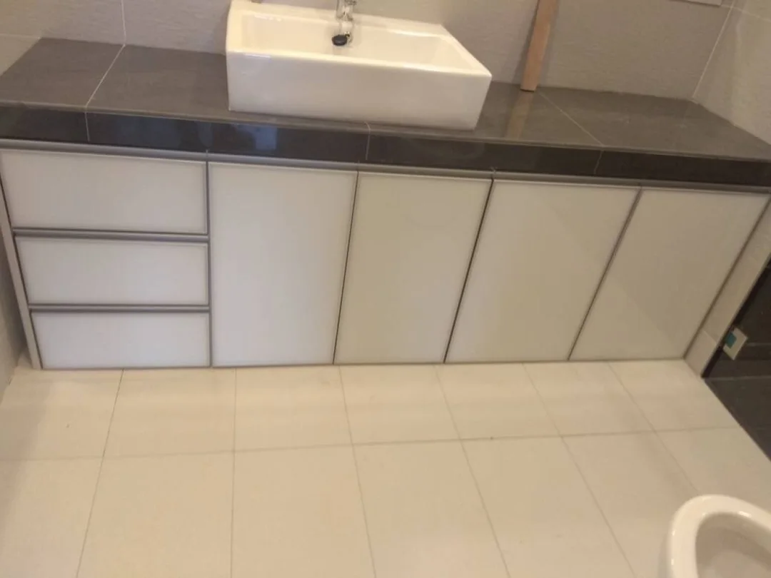 Kitchen Cabinet
