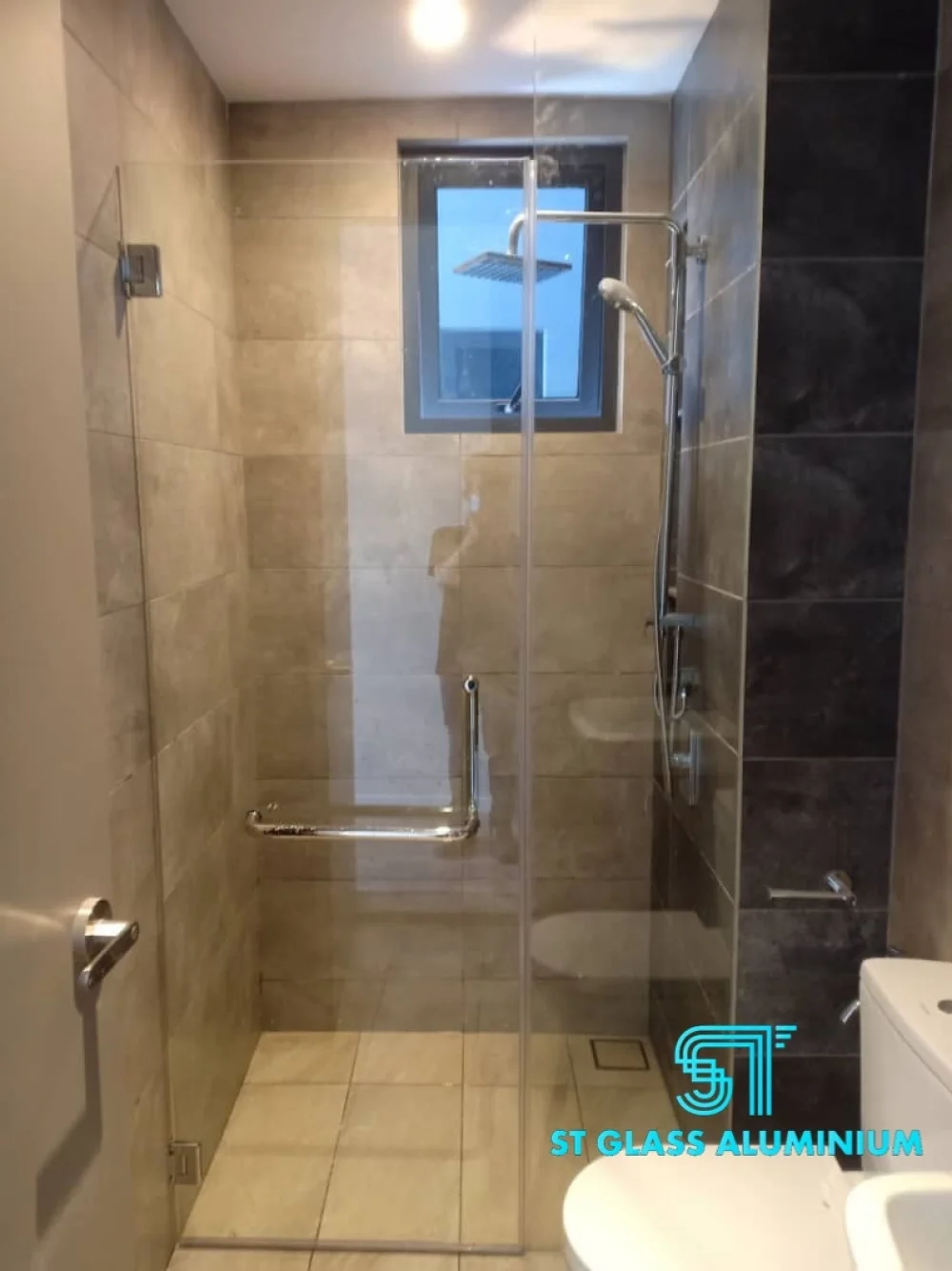 Shower Screen