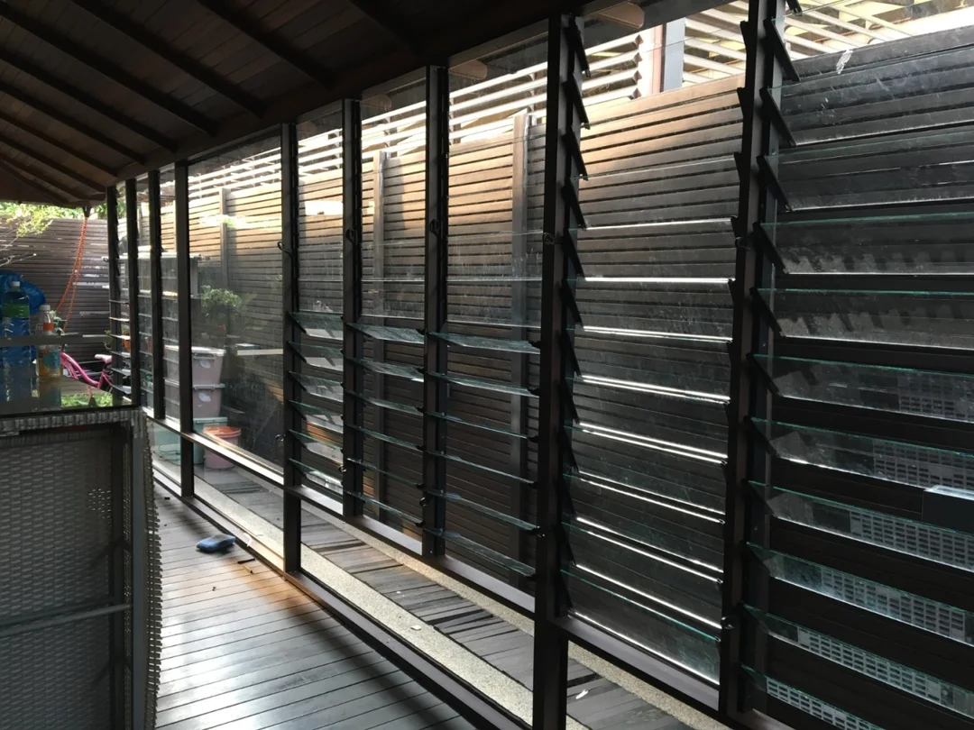 Naco Window