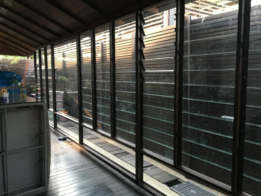 Naco Window