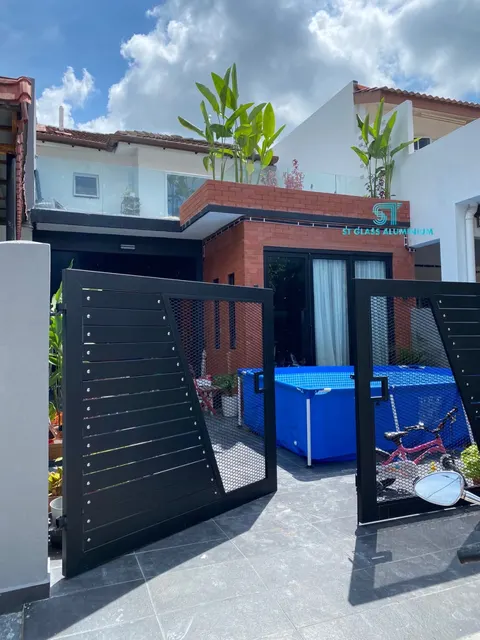Clear Glass Balcony — Balcony Glass Railing by ST Glass Aluminium thumbnail 2