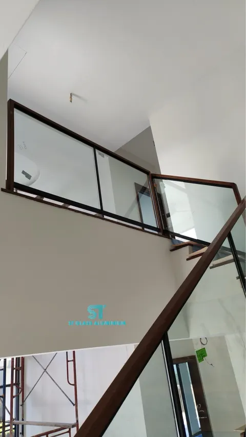 Glass Staircase Modify — Glass Staircase by ST Glass Aluminium thumbnail 8