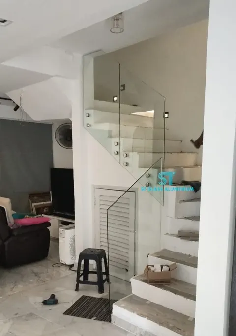 Staircase Glass — Glass Staircase by ST Glass Aluminium thumbnail 1