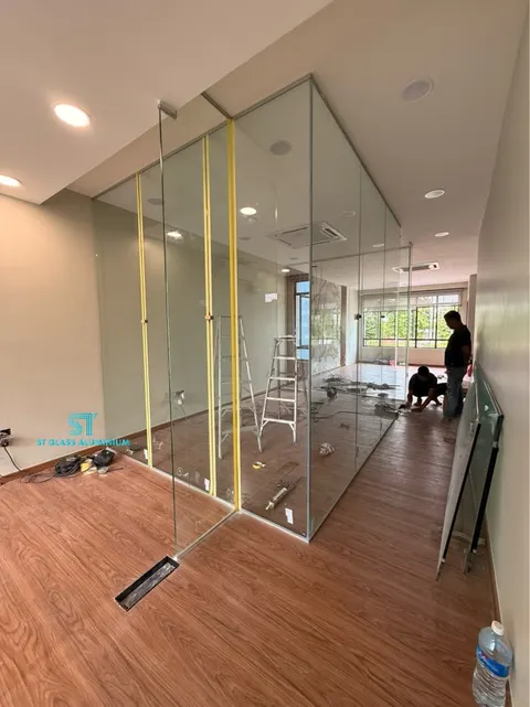 Frameless - Office Glass Partition — Office Glass Partition by ST Glass Aluminium thumbnail 4