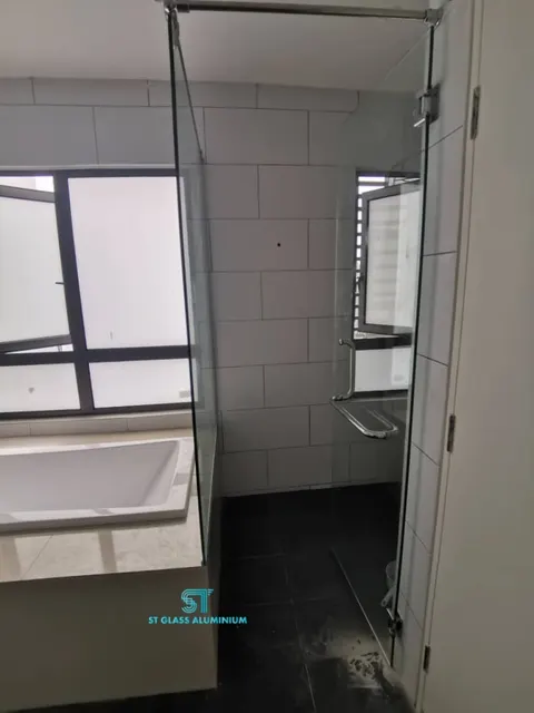 Shower Screen — Shower Screen by ST Glass Aluminium thumbnail 2