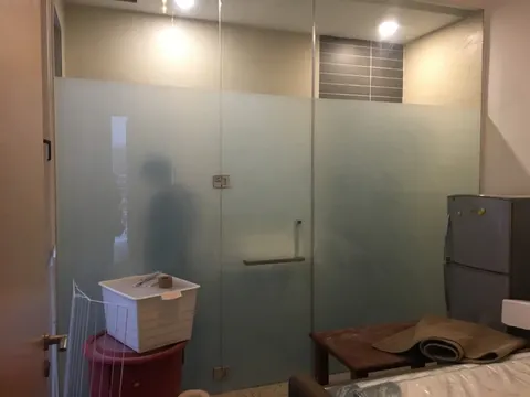 Shower Screen